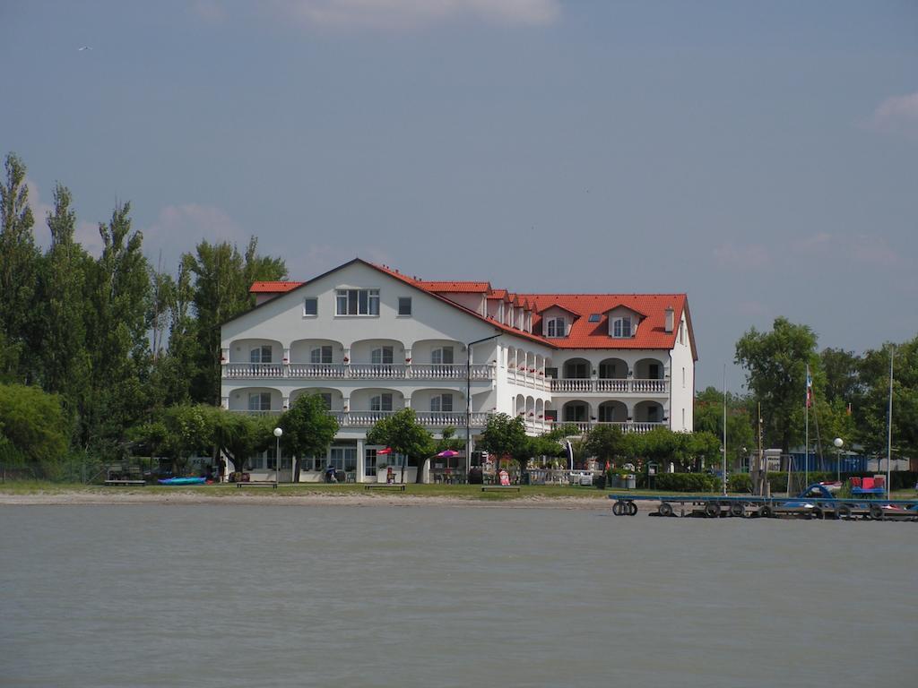 Seehotel Herlinde Podersdorf am See Exteriér fotografie
